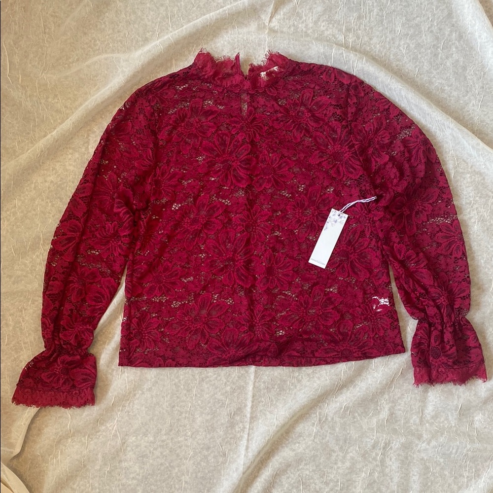Sweet Lilac NWT Long Sleeve Red Lace Medium Top